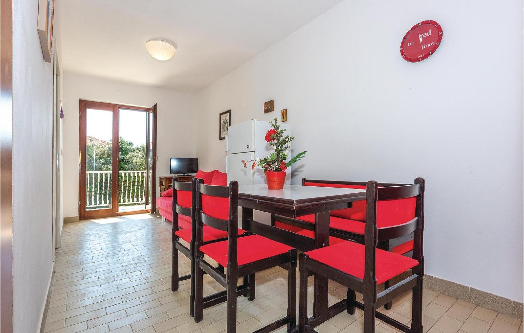 2 Bedroom Amazing Apartment In Rogoznica Rogoznica  Esterno foto